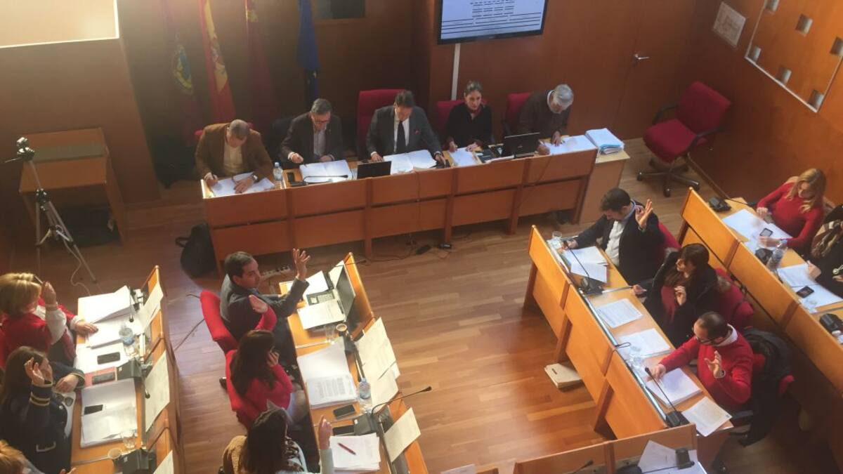 El pleno de Lorca pide a ADIF que anule el proyecto de alta velocidad Totana-Lorca