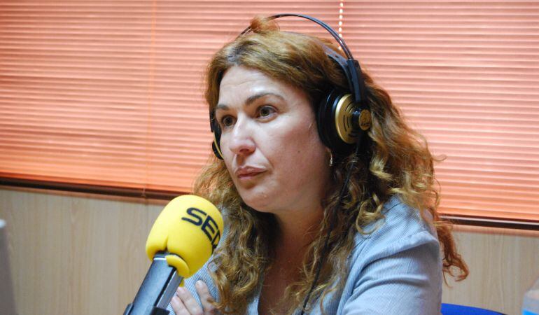 Natalia de Andrés, portavoz PSOE Alcorcón en los estudios de Ser Madrid Oeste (foto de archivo)