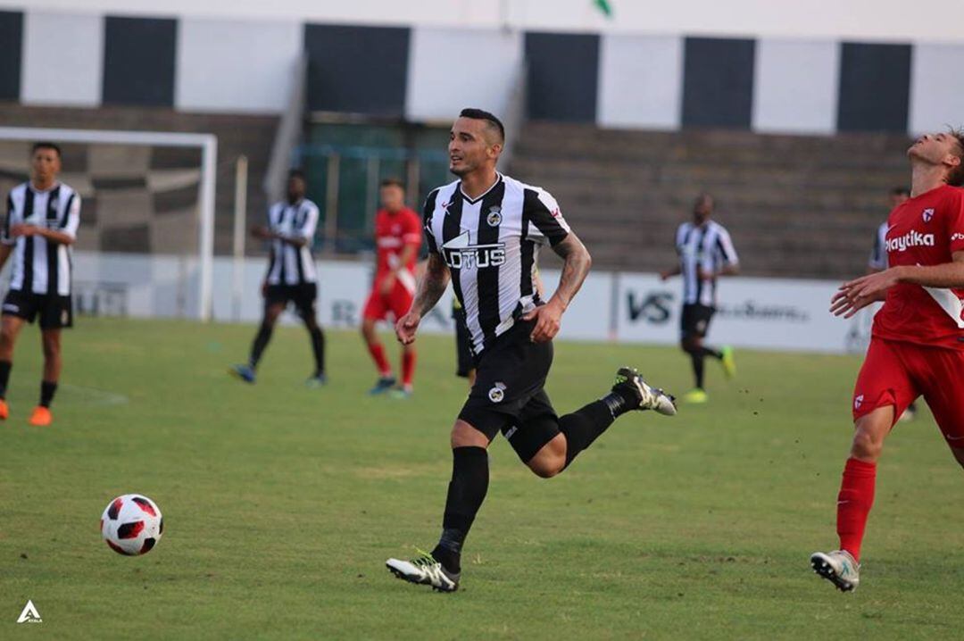 Gastón durante un partido esta temporada.