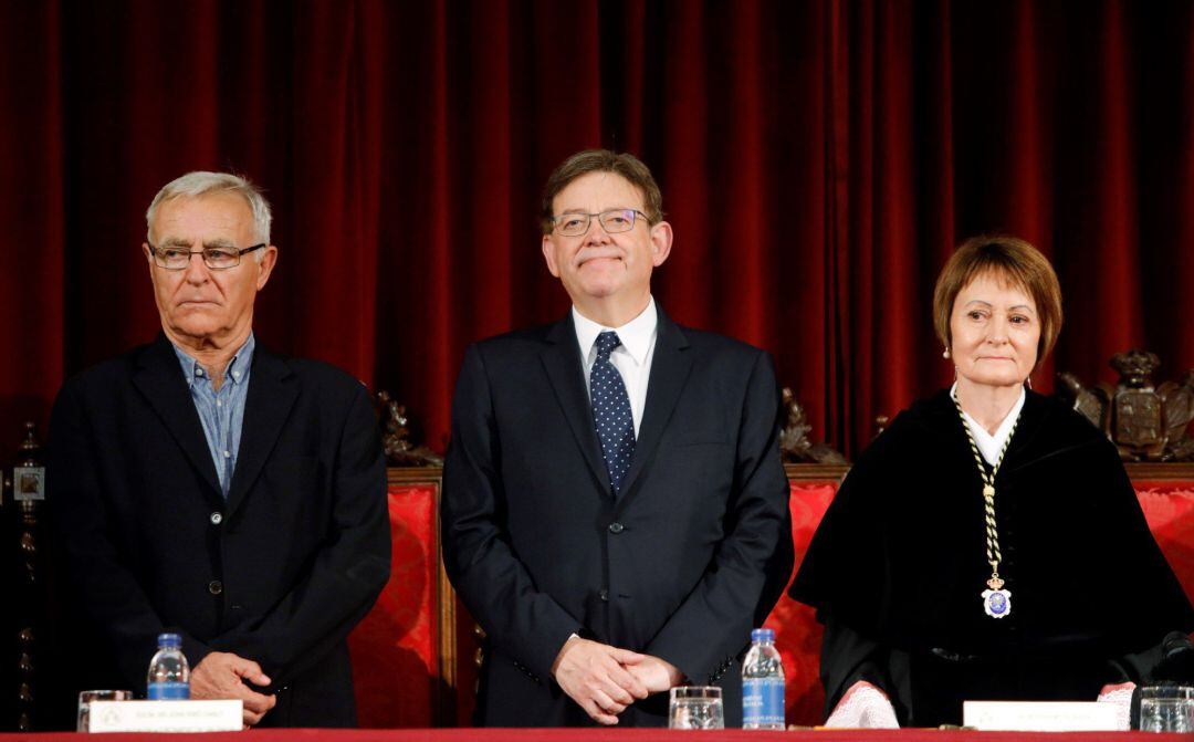 Joan Ribó, Ximo Puig y Mavi Mestre en el acto oficial de apertura del curso académico 2018-2019