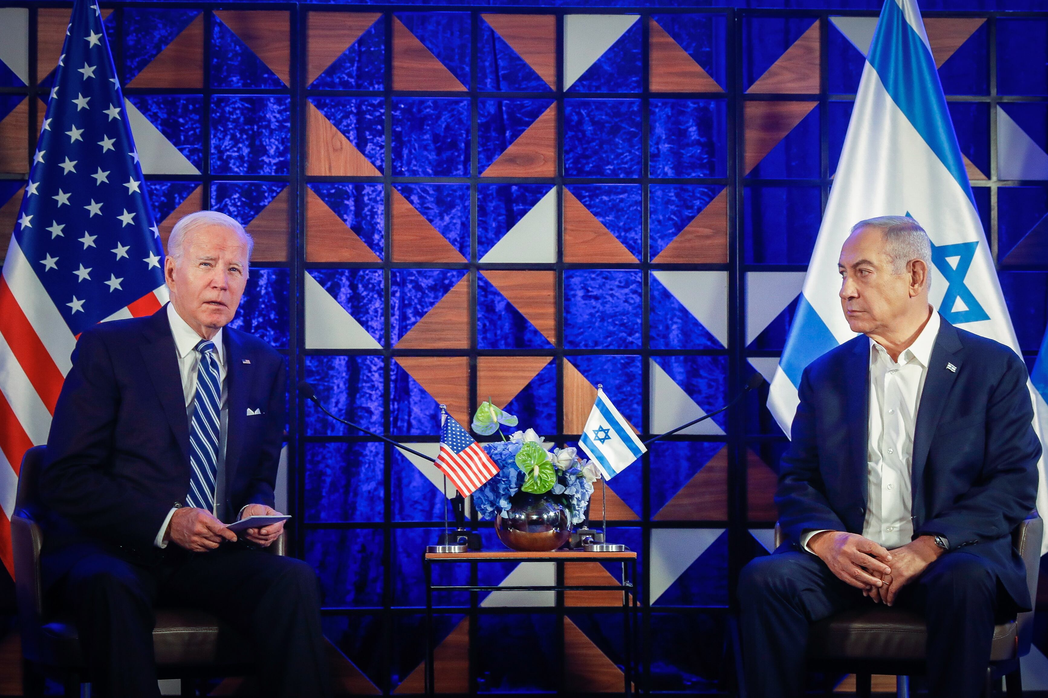 Imagen del encuentro que mantuvieron Benjamin Netanyahu y Joe Biden en octubre en Tel Aviv