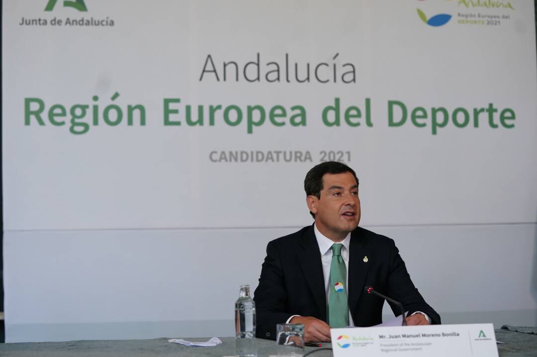 El presidente de la Junta de Andalucía, Juanma Moreno, presenta la candidatura de Andalucía a Región Europea del Deporte. 