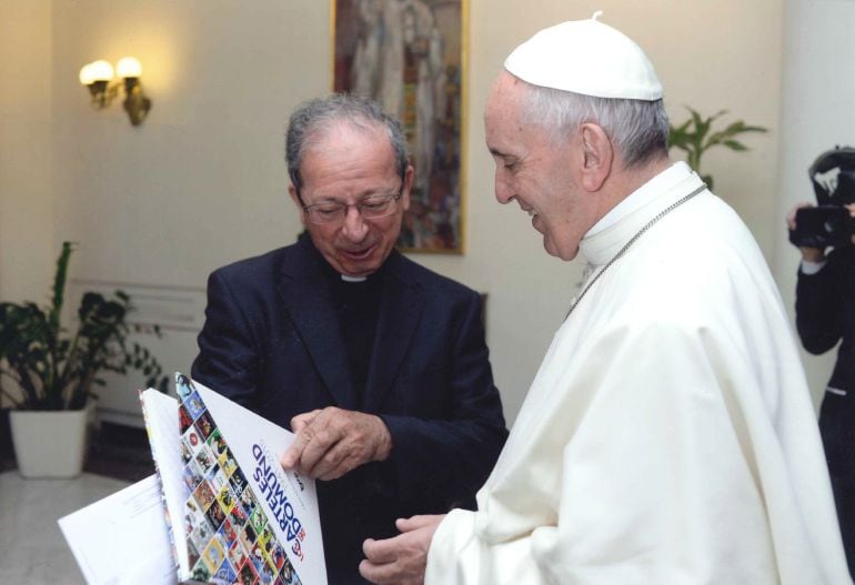 Anastasio Gil García, en una recepción con el Papa Francisco