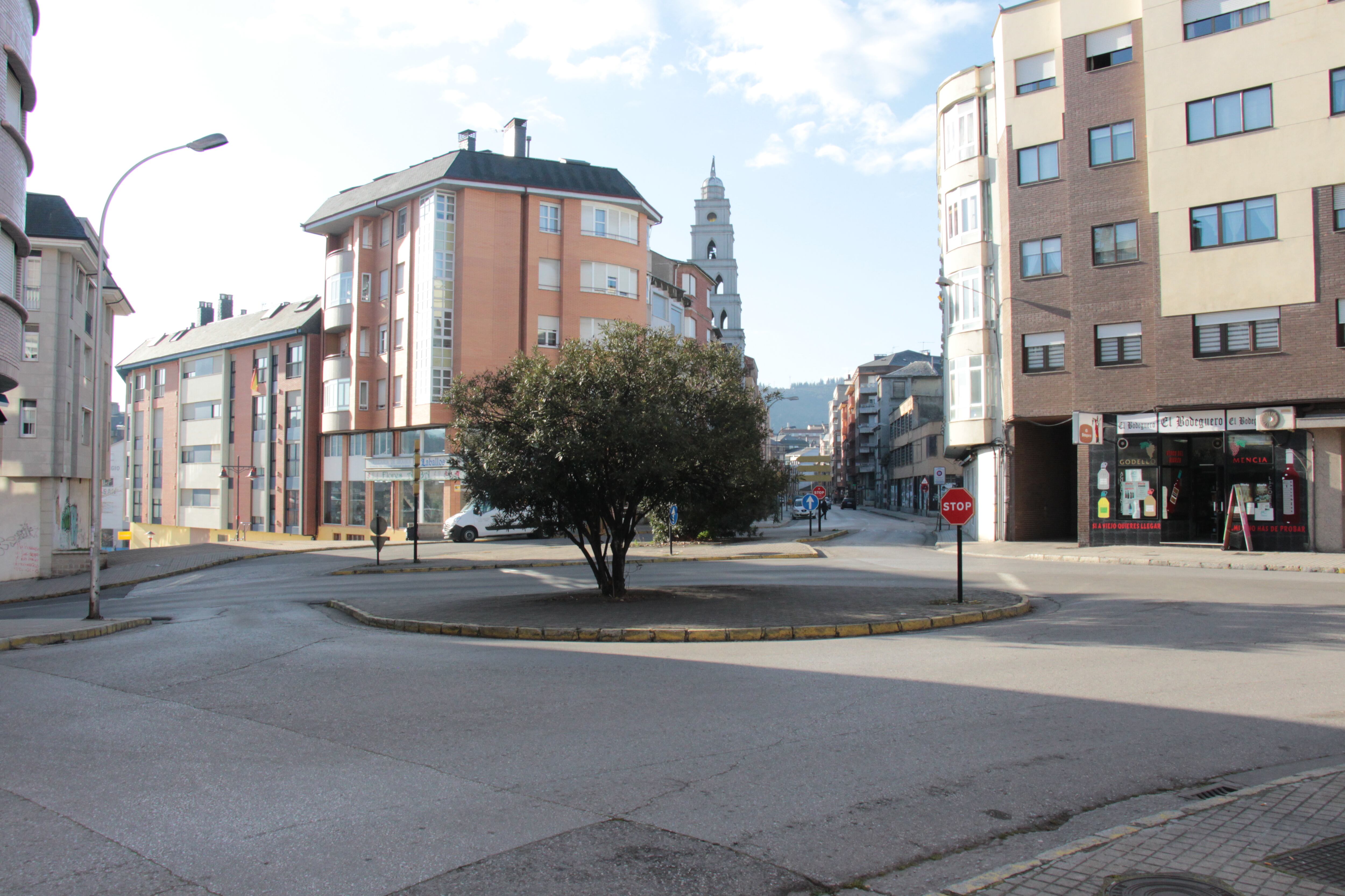 Cruce entre avenida de Compostilla y Reino de León