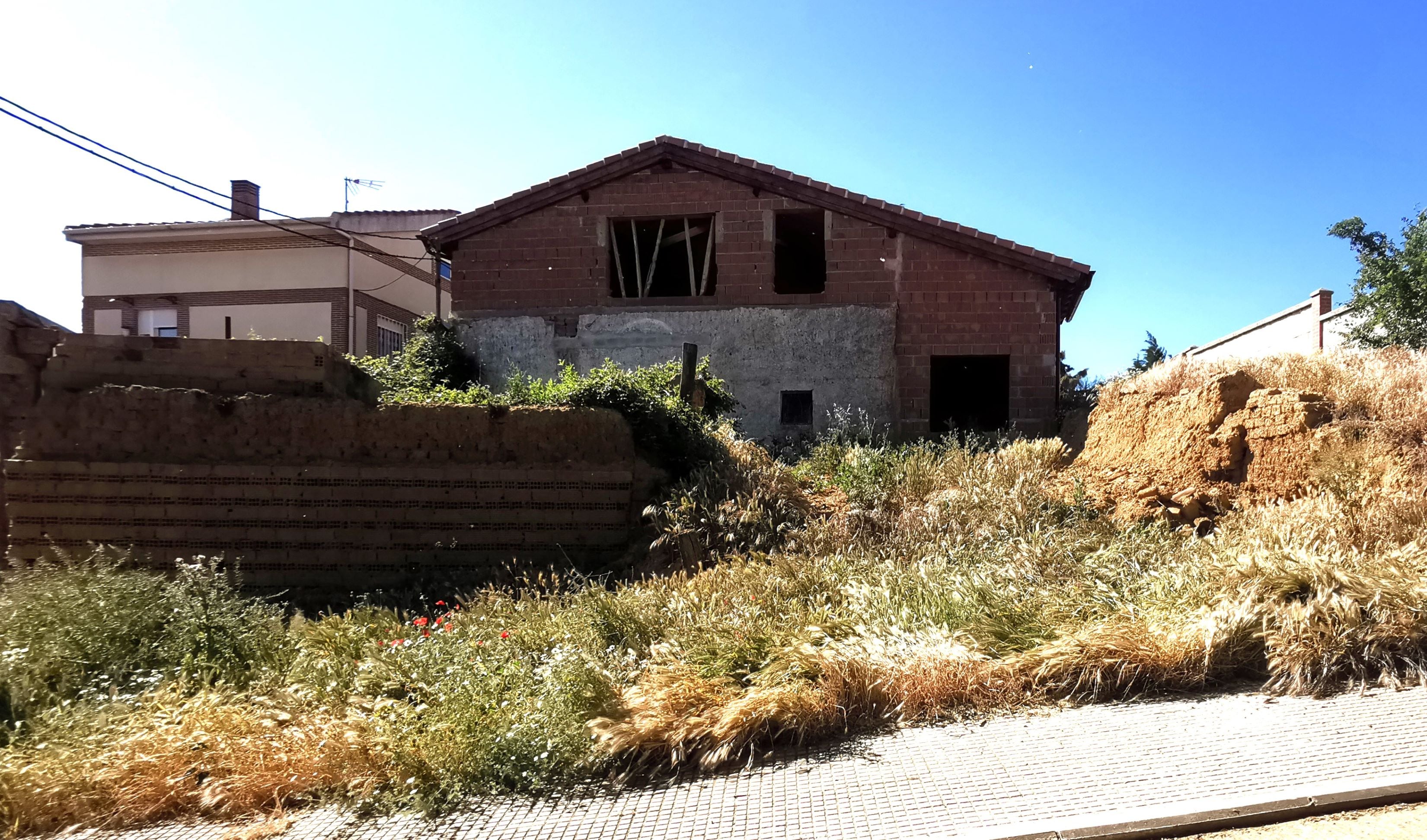 La Diputación de Palencia incrementa un 40% la dotación de ayudas para la demolición de edificios abandonados y la limpieza de solares en el medio rural hasta un importe de 250.000 €