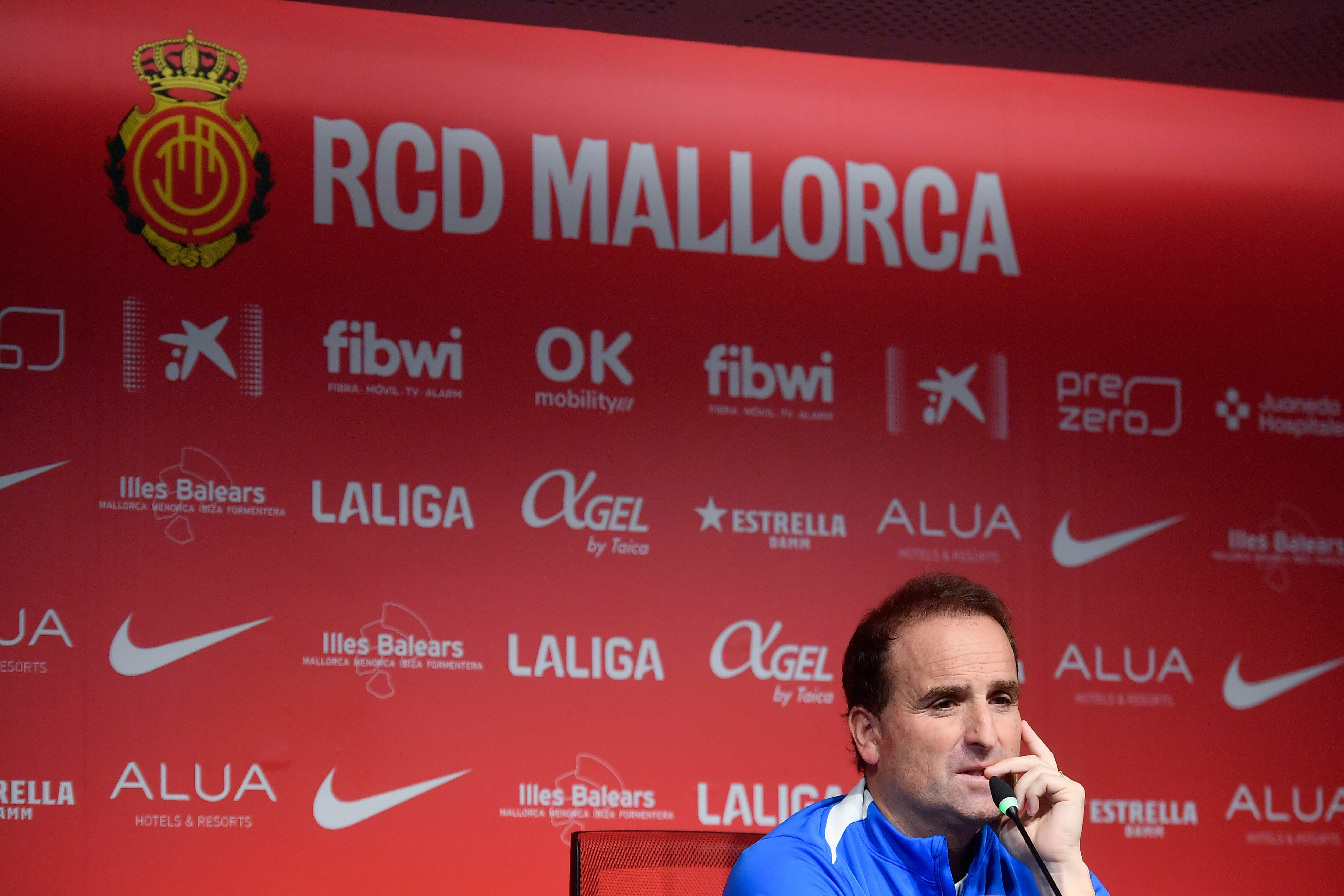 PALMA DE MALLORCA (ESPAÑA), 06/02/2026.- El entrenador del RCD Mallorca, Jagoba Arrasate en rueda de prensa este viernes en Palma de Mallorca. EFE/ Miquel A. Borràs