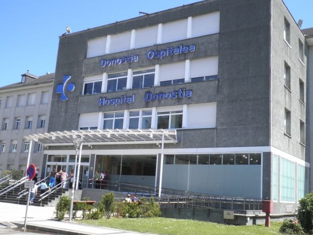 Fachada principal del Hospital Donostia.