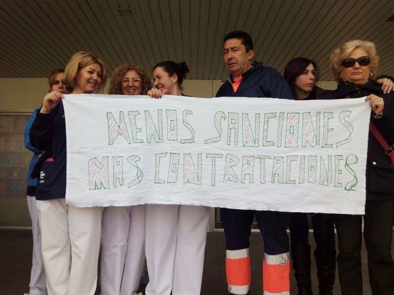 Protesta de las limpiadoras de los hospitales de Granada