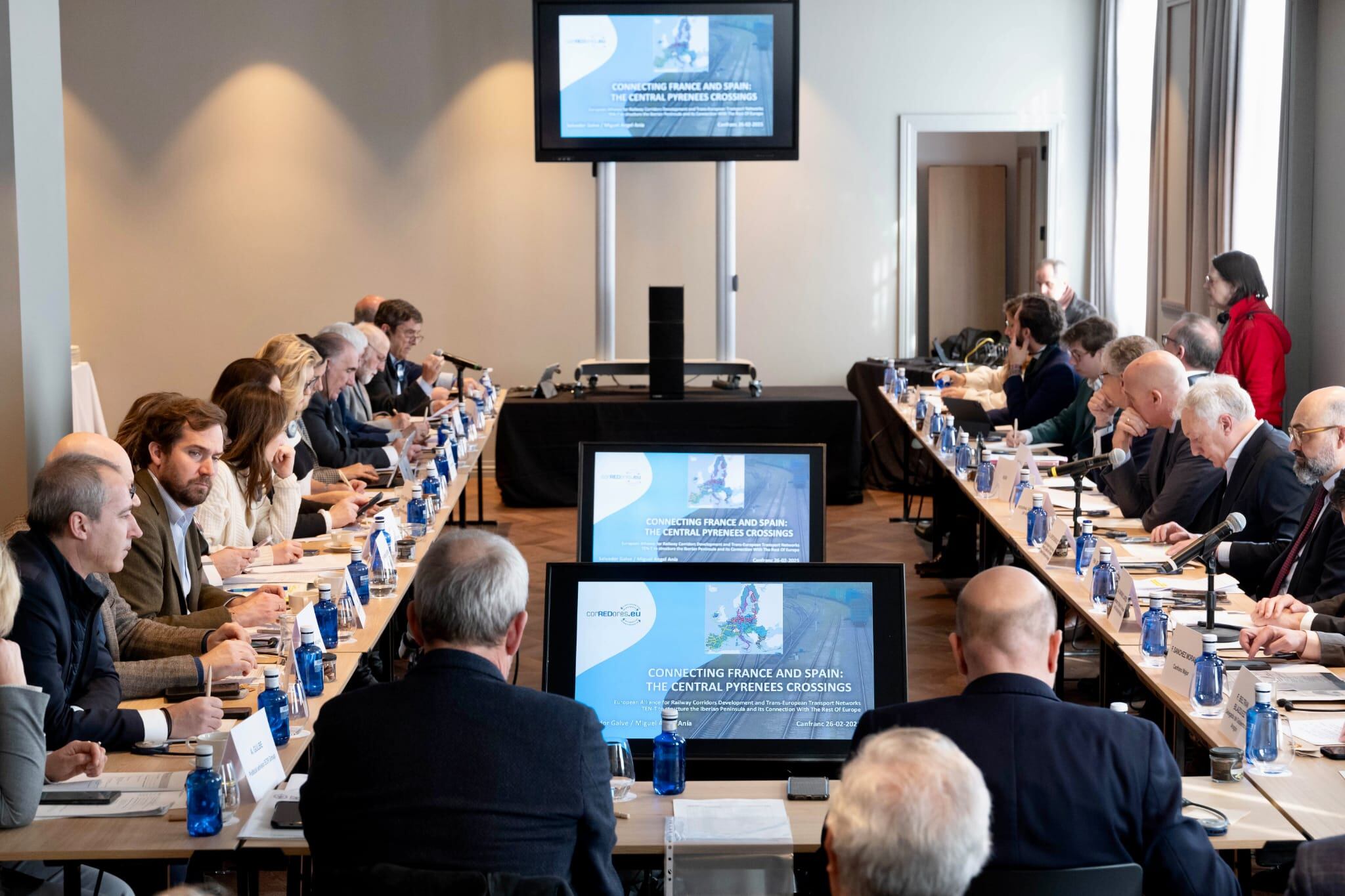 Reunión de los europarlamentarios con representantes políticos y empresariales de Aragón, España y Nueva Aquitania