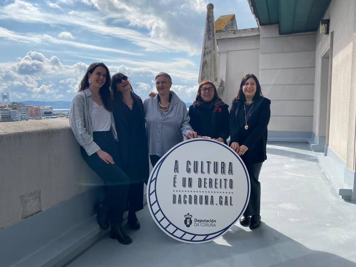 "Coa Nosa Voz" trae al Teatro Colón las voces de Guadi Galego y Antía Muíño
