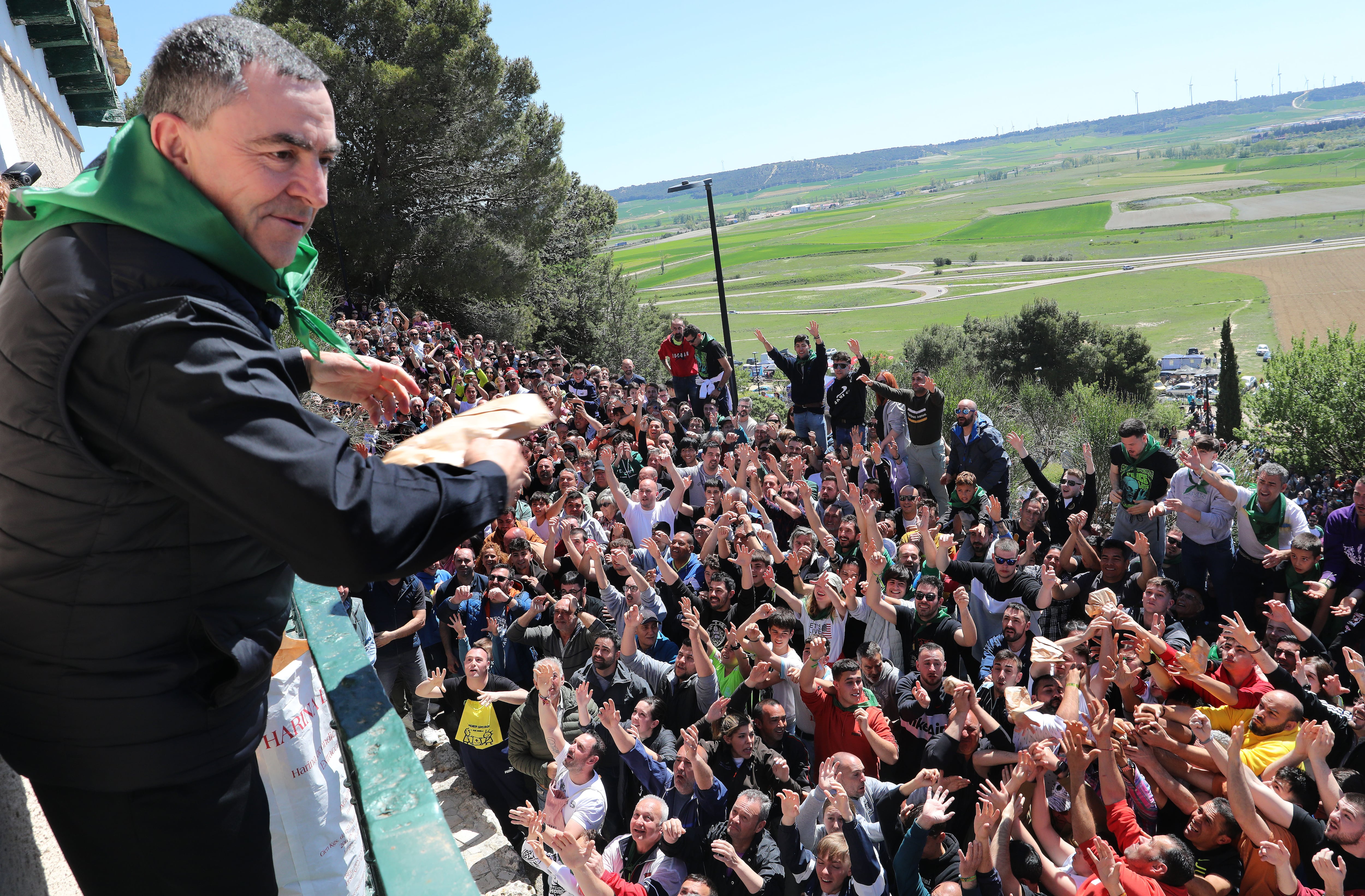 Pedrea del Pan y el Queso en Palencia, con motivo de las fiestas de Santo Toribio del barrio de El Cristo