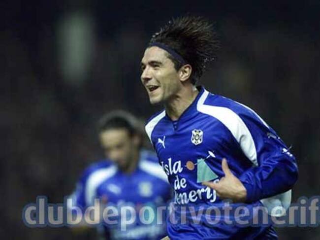 06/01/2002
BILBAO
ESTADIO: SAN MAMES
1ª DIVISION
JORNADA 19ª
ATHLETIC CLUB BILBAO - CD TENERIFE
EL BICHI FUERTES CELEBRA SU GOL
FOTO: JUAN GARCIA CRUZ/ACAN
