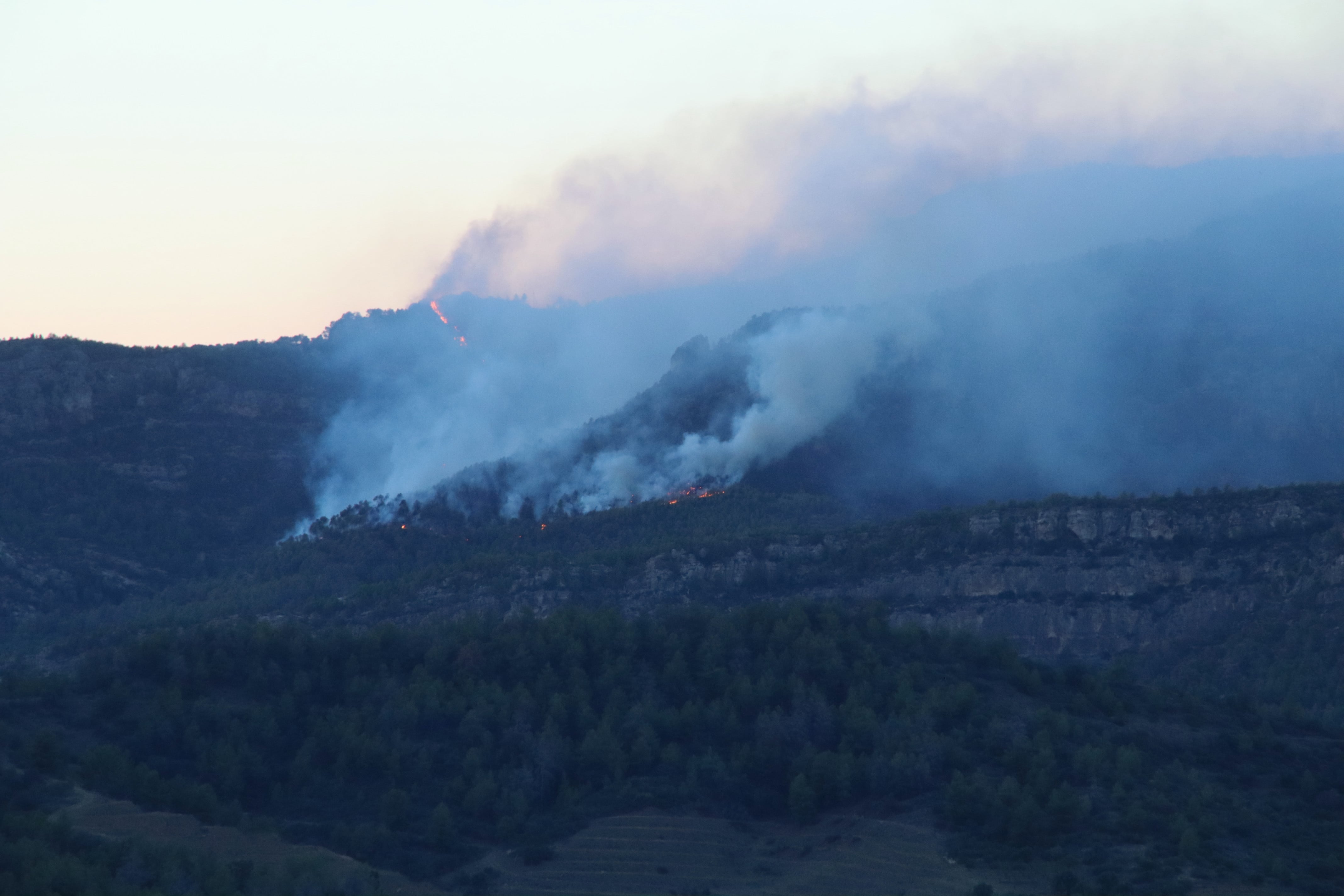 Imatge de l&#039;incendi de Cabacés, des de Gratallops