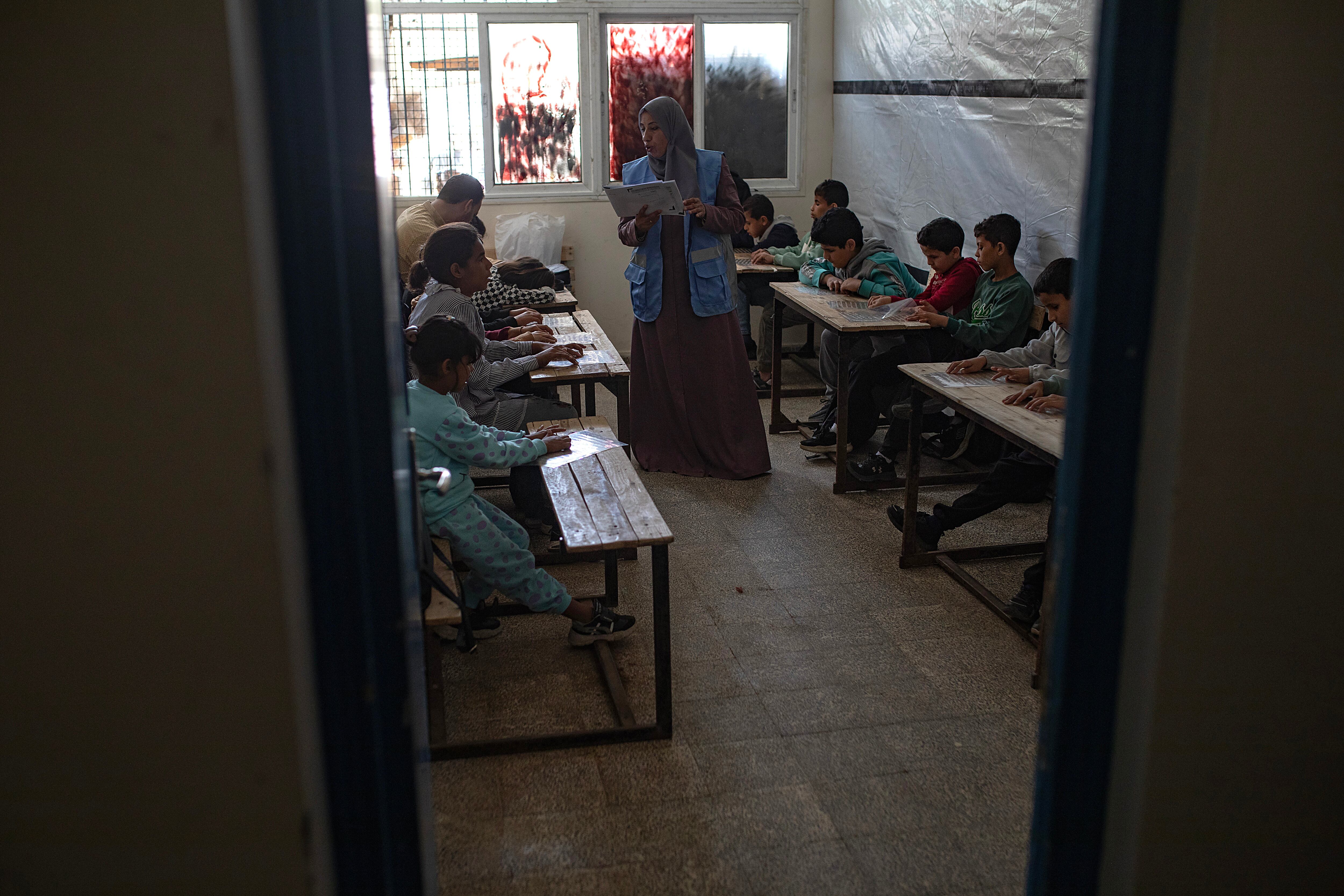 El centro Al-Noor Center en Deir al-Balah (Gaza) ayuda a niños palestinos invidentes.