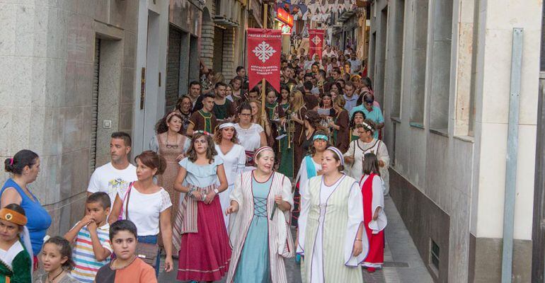 Pasacalles celebrado durante las Fiestas Calatravas de Alcaudete.