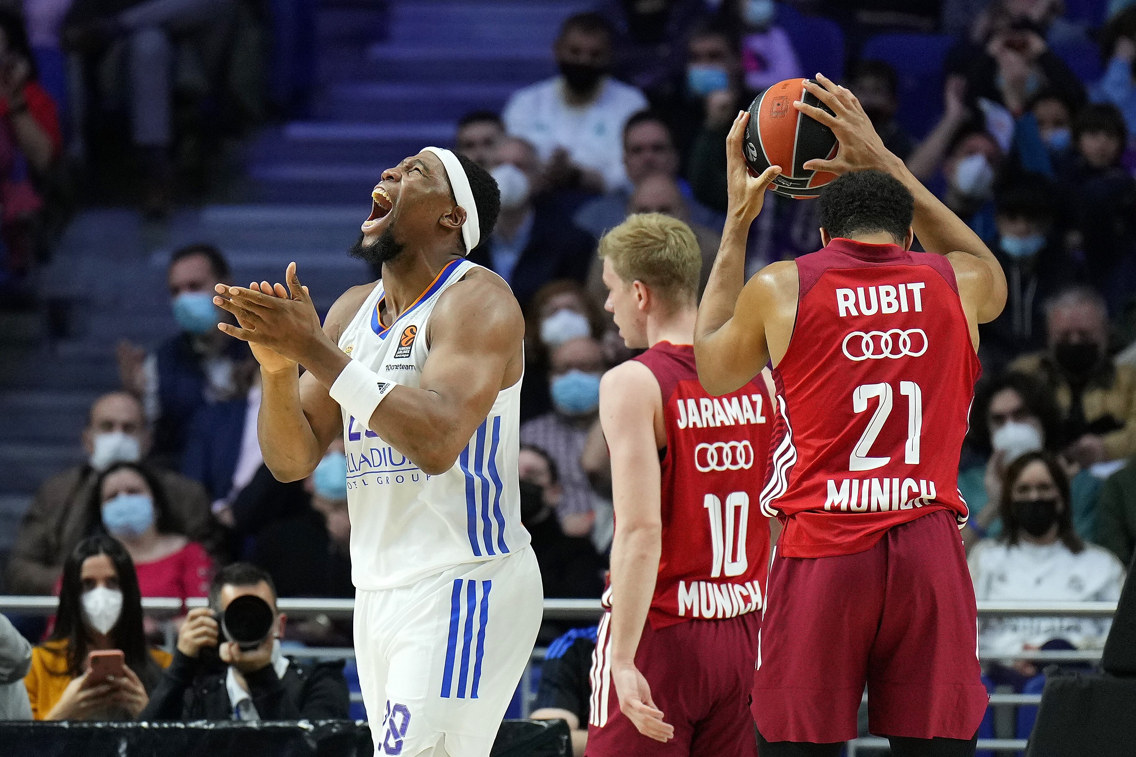 El Real Madrid cae derrotado frente al Bayern en la Euroliga (Photo by Angel Martinez/Euroleague Basketball via Getty Images)