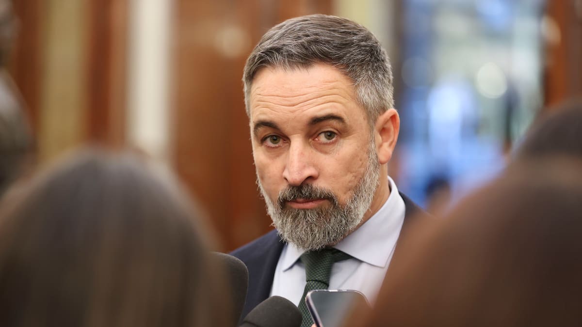 Abascal lanza un dardo a Ortega Smith tras la suspensión de su militancia en Vox: "Es la dirección la que manda y eso va a seguir siendo así"