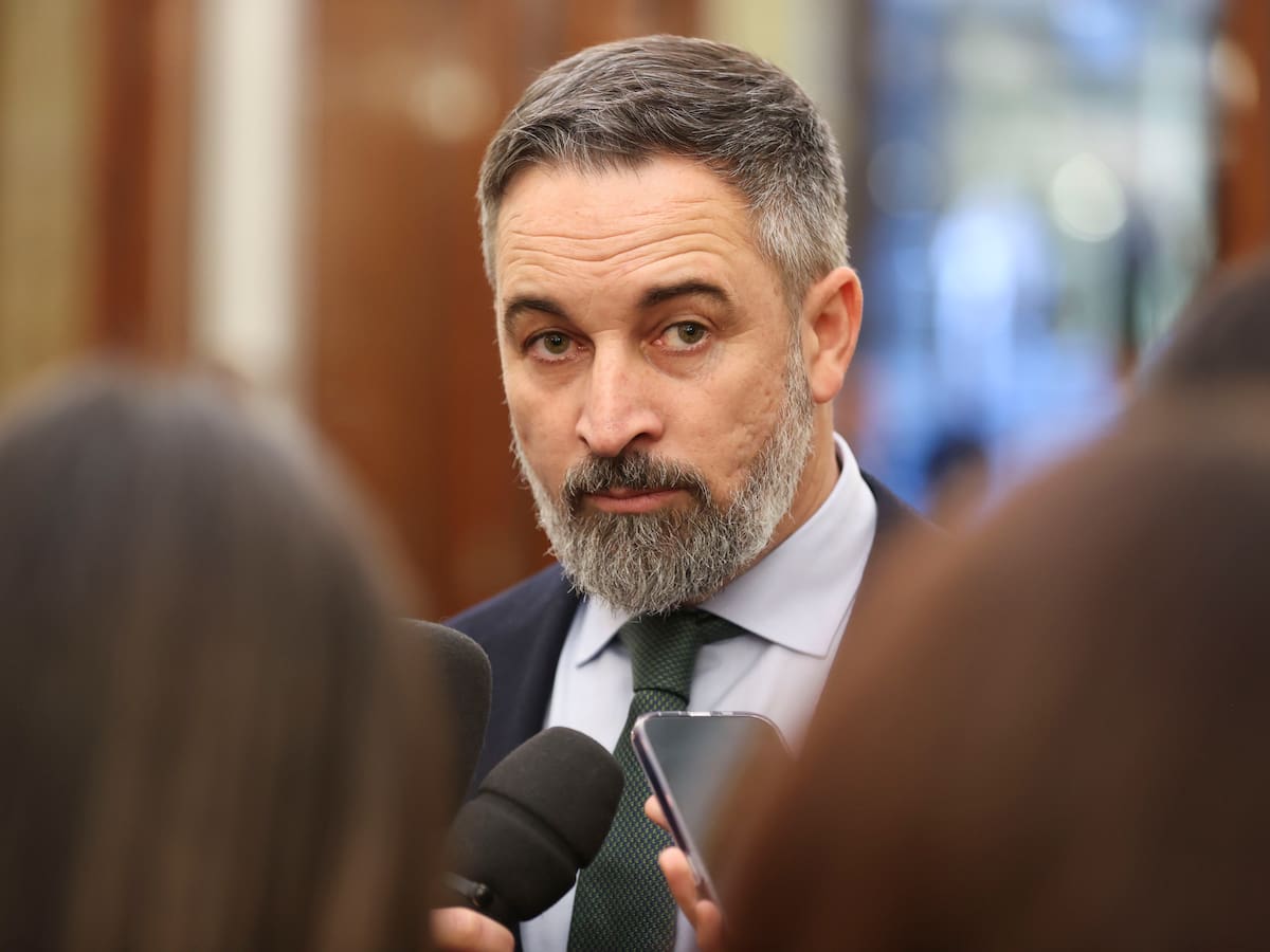 Abascal lanza un dardo a Ortega Smith tras la suspensión de su militancia en Vox: "Es la dirección la que manda y eso va a seguir siendo así"