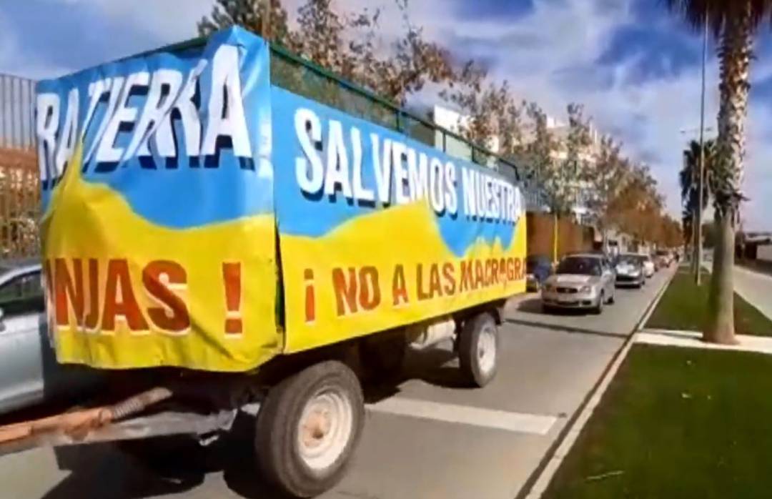 Foto de archivo de la anterior manifestación con vehículos por el municipio