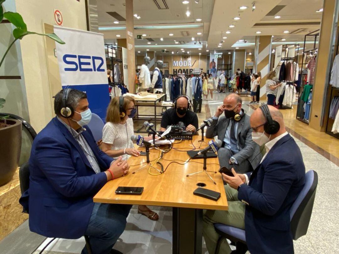 El programa Hoy por hoy desde el nuevo outlet de El Corte Inglés de Mijas