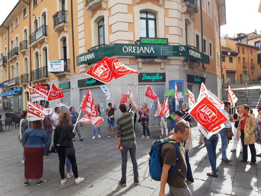 Los trabajadores de Douglas logran un preacuerdo con la empresa