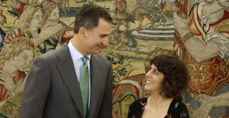 El Rey recibe a la portavoz de En Marea-Podemos Alexandra Fernández, dentro de la ronda de consultas con los partidos políticos que celebra esta semana antes de proponer candidato a la Presidencia del Gobierno , hoy en el Palacio de la Zarzuela. 