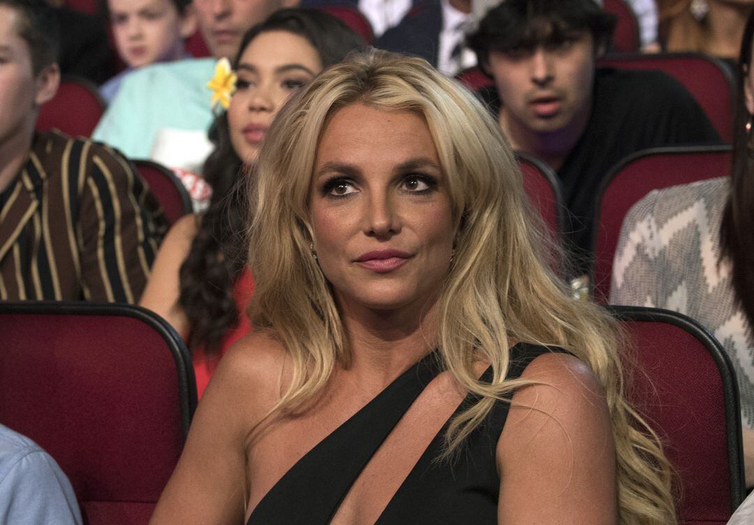 Britney Spears acusada de agresión por una de sus empleadas.