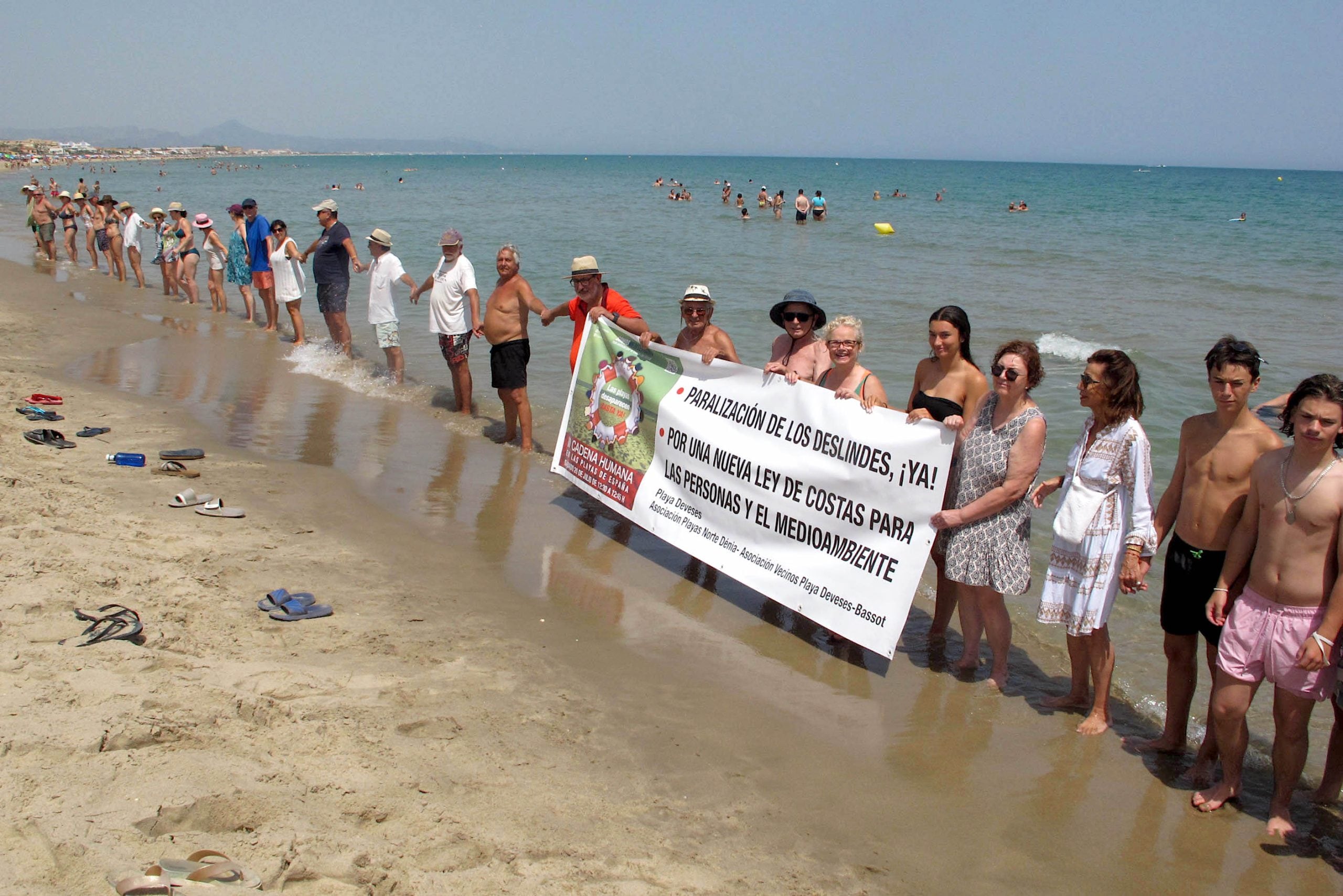 400 afectados en la Región por la aplicación de una Ley de Costas que consideran &quot;injusta&quot;