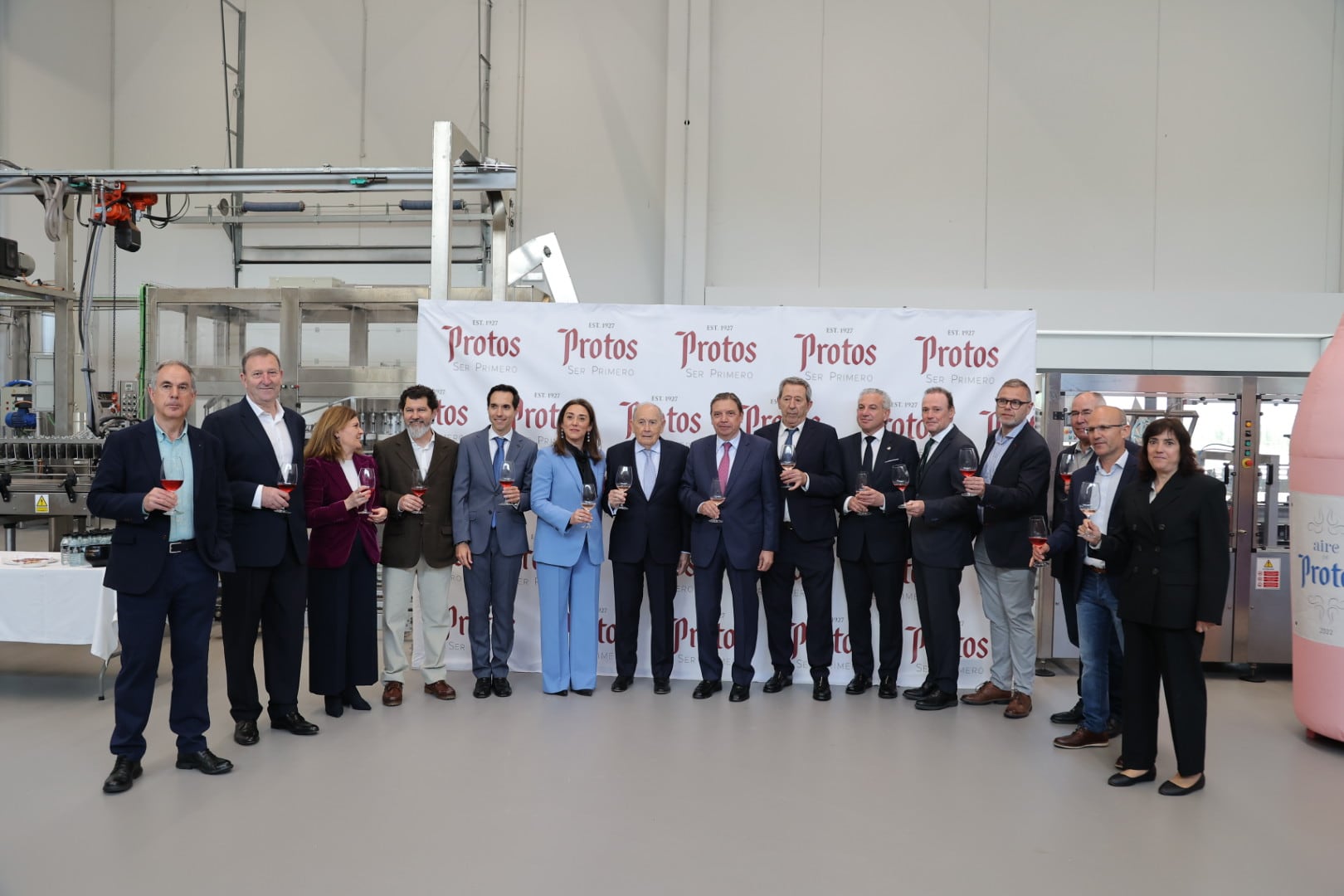 Foto de familia en la nueva elaboradora