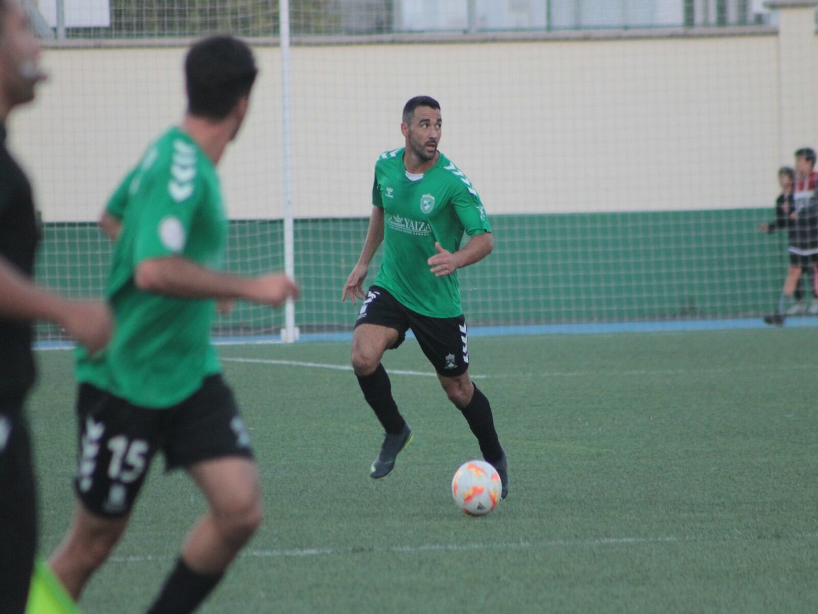 Carlos Rosa con el balón.