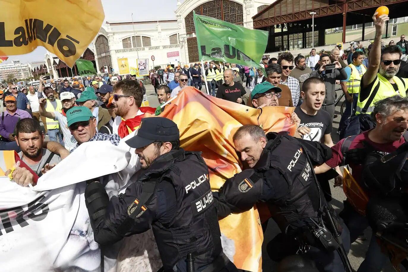 Momento de la protesta agrícola convocada en València el pasado mes de febrero