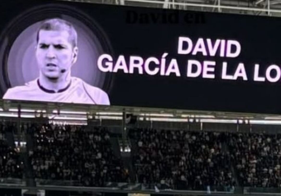 Minuto de silencio por el árbitro palentino