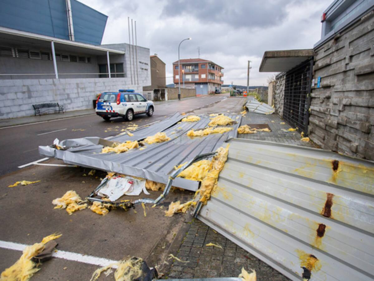 El viento provoca importantes desperfectos en la localidad salmantina de Ciudad Rodrigo