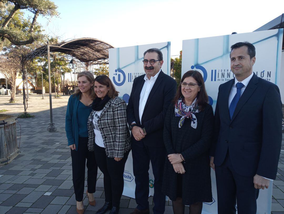 Jesús Fernández Sanz junto a Tita García