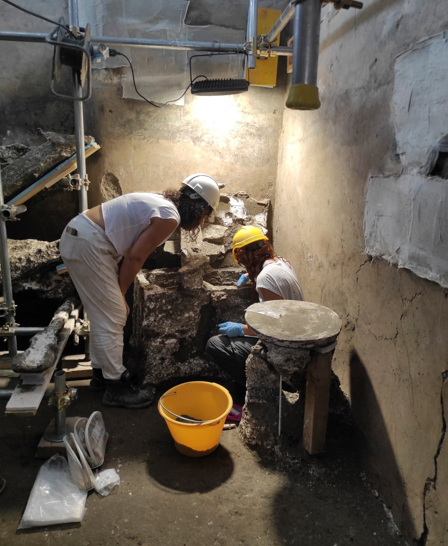 Arqueólogos en Pompeya excavan una serie de apartamentos de la &quot;clase media&quot;.