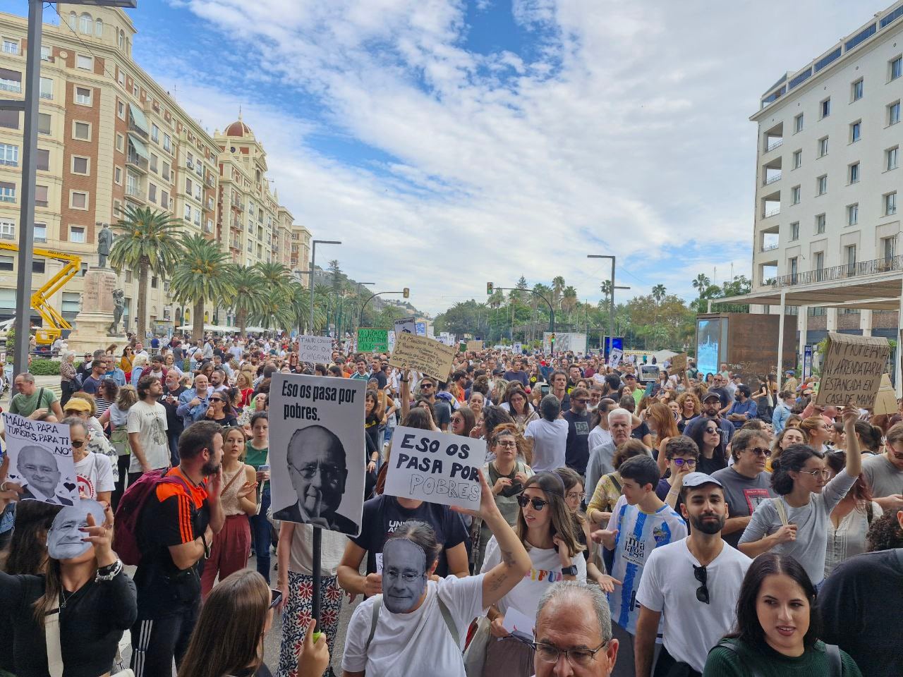 Un momento de la protesta por una vivienda digna en Málaga capital este sábado