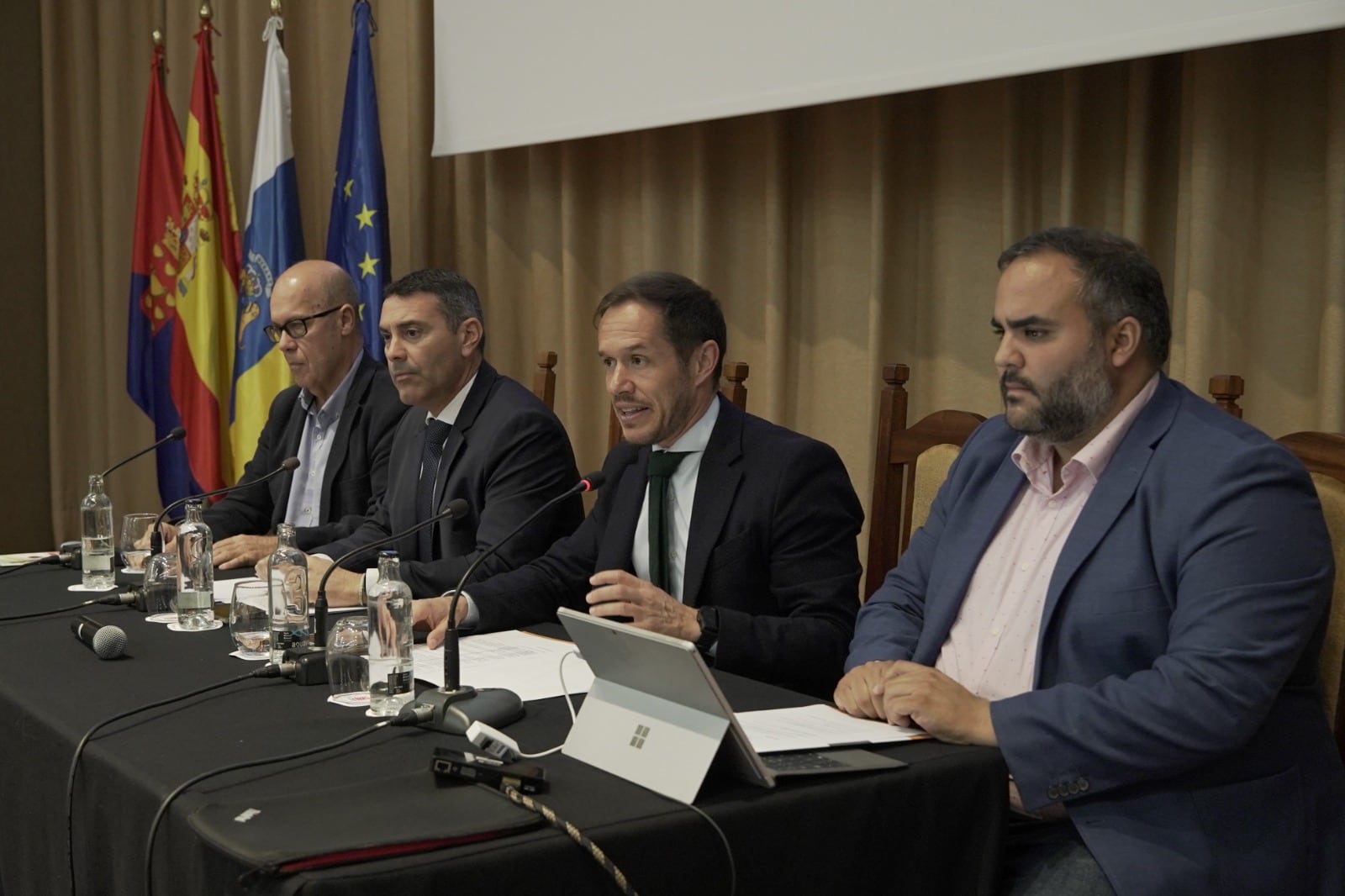 Transición Ecológica y Cabildo de Lanzarote presentan el Plan de Control y Erradicación de la Diocalandra Frumenti en las palmeras de la isla de Lanzarote.