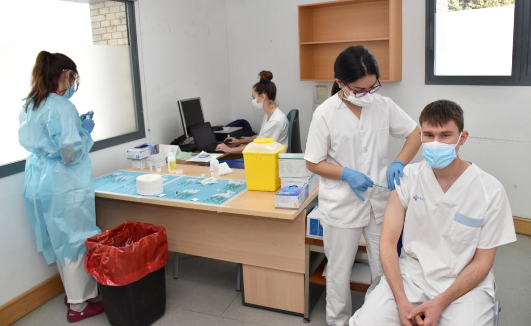 Primer sanitario vacunado contra la Covid en Soria