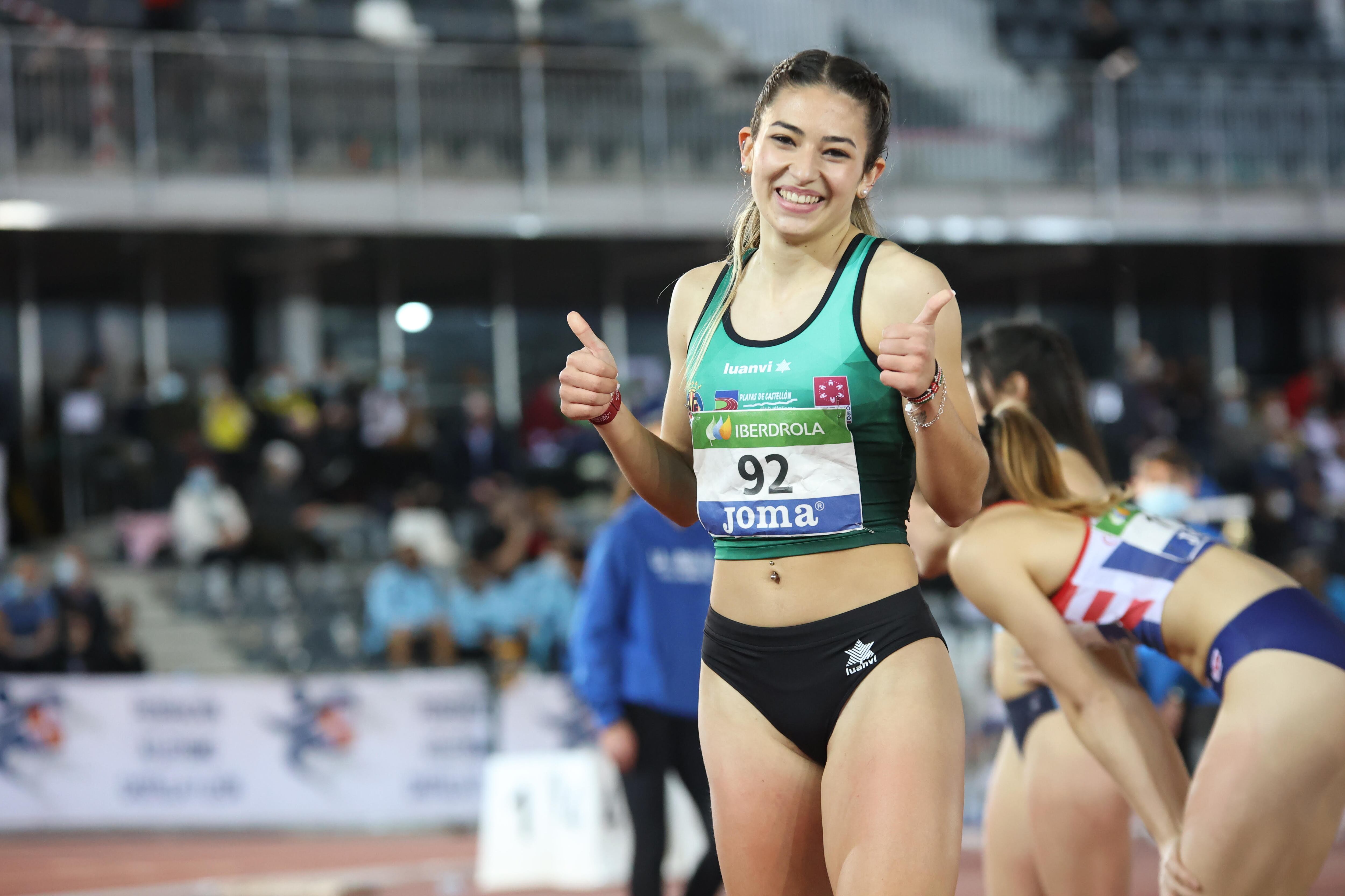 Lucía Carrillo, atleta burgalesa del Playas de Castellón, campeona de España sub23 en el 60 metros lisos de Pista Cubierta | Héctor Montero @atletasmodelos