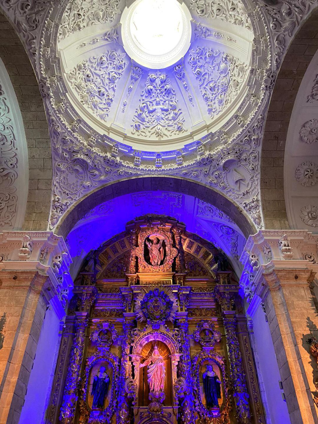 Las iglesias de los conventos palentinos registran más de 5.000 visitas en los últimos cuatro días