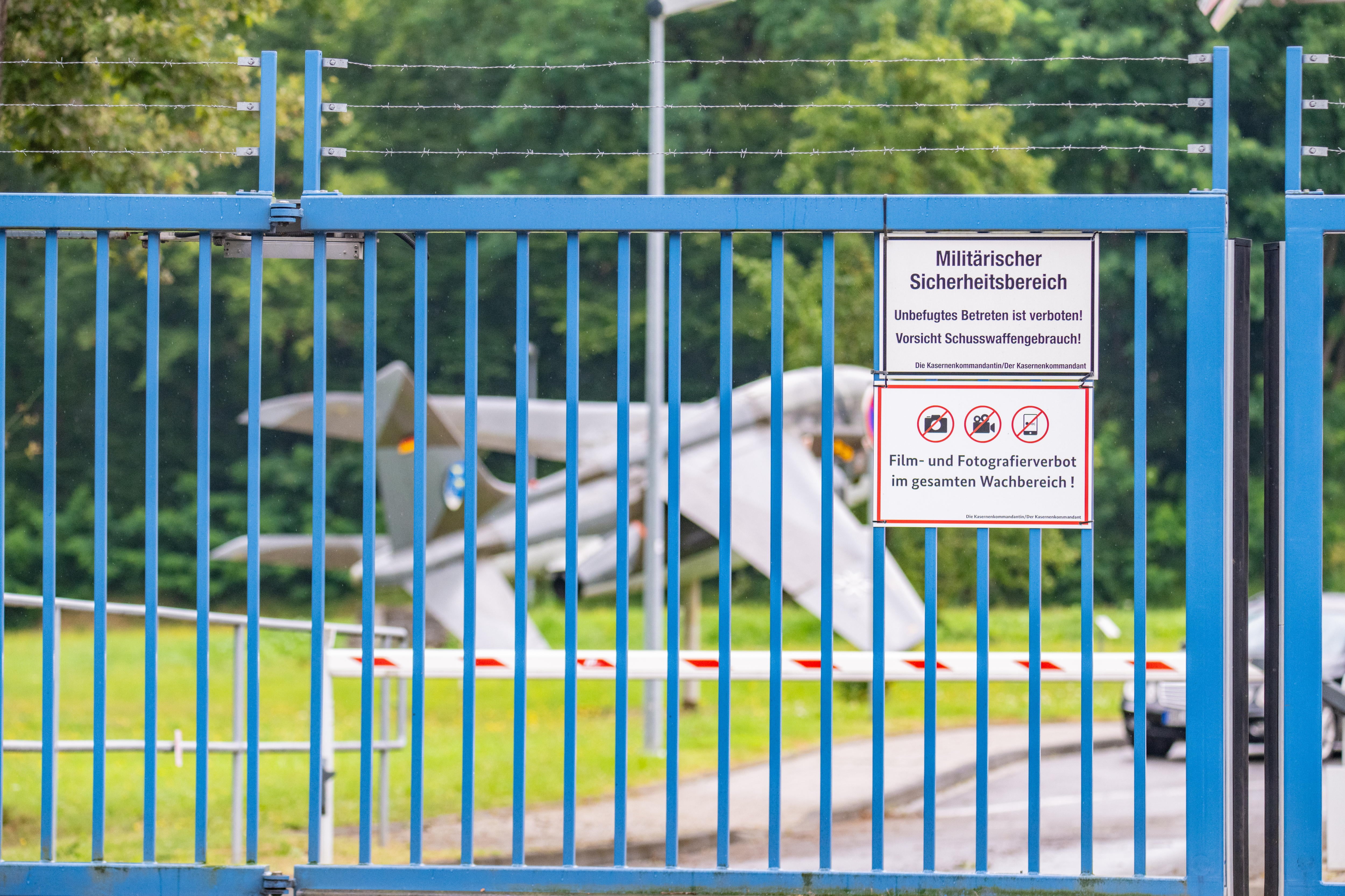 Señal de seguridad a la entrada de la base militar de Cologne Wahn en Alemania, ahora bajo investigación por sabotaje