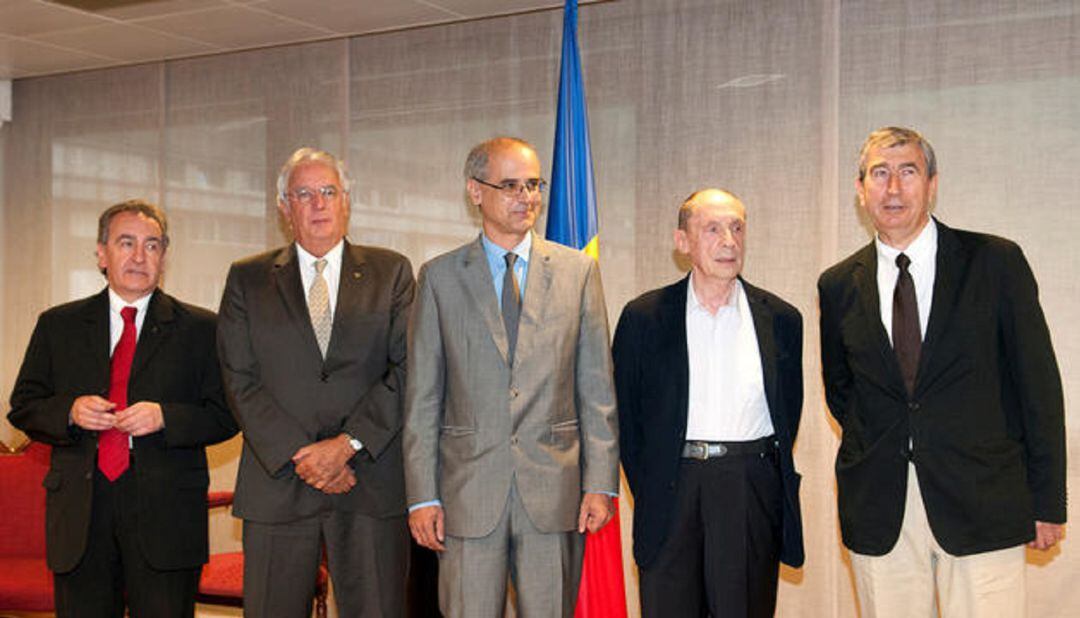 Els excaps de Govern Jaume Bartumeu, Marc Forné, Toni Martí, Òscar Ribas i Albert Pintat a la sala del Consell de Ministres.