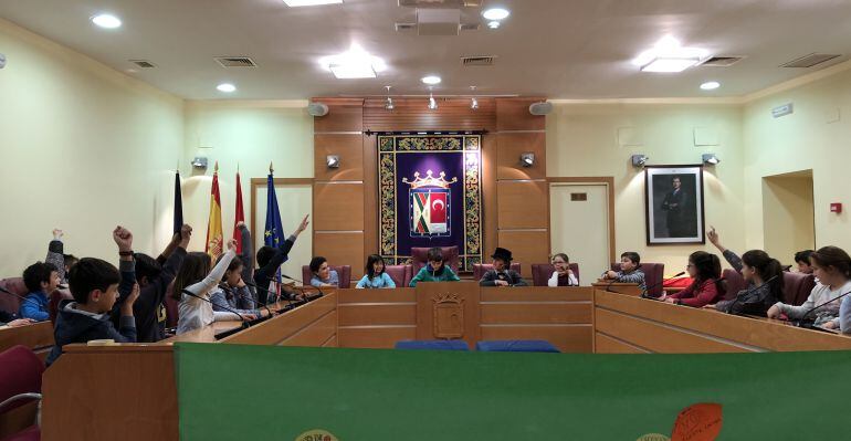 Los niños formarán partidos de Gobierno y oposición