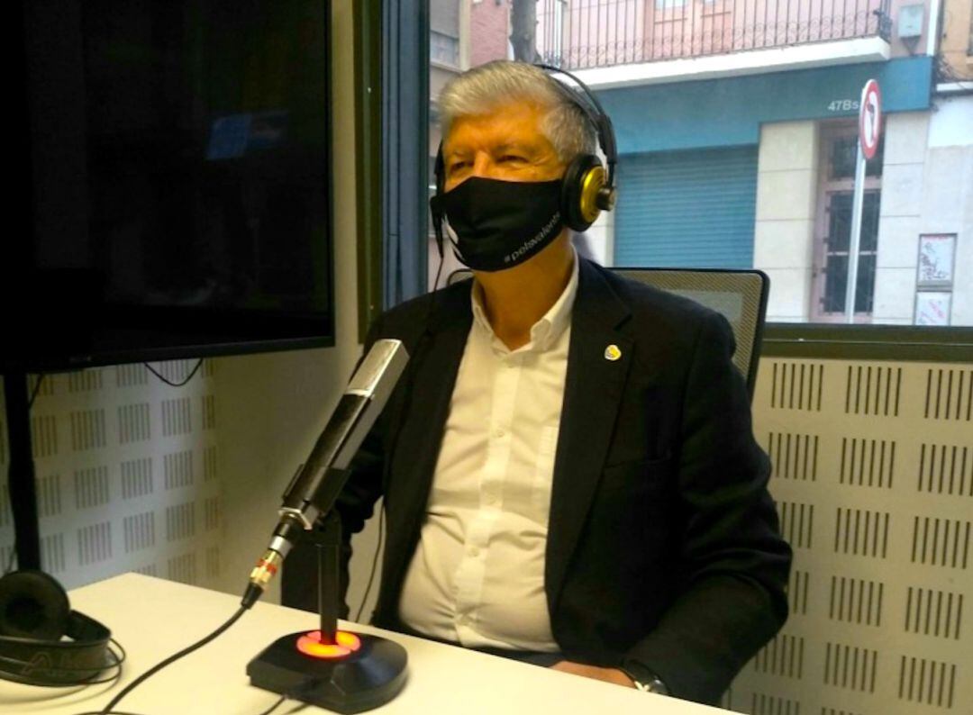 Matías Alonso als estudis de Ràdio Reus