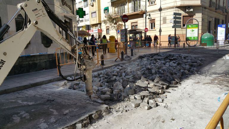 Obra reciente en la calle San Antón de Granada