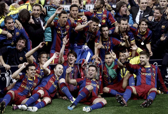 Los jugadores del FC Barcelona celebran su victoria por 3-1 ante el Manchester United en la final de la Liga de Campeones