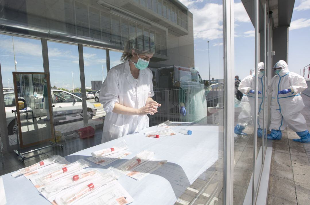 Realización de tests en el hospital comarcal