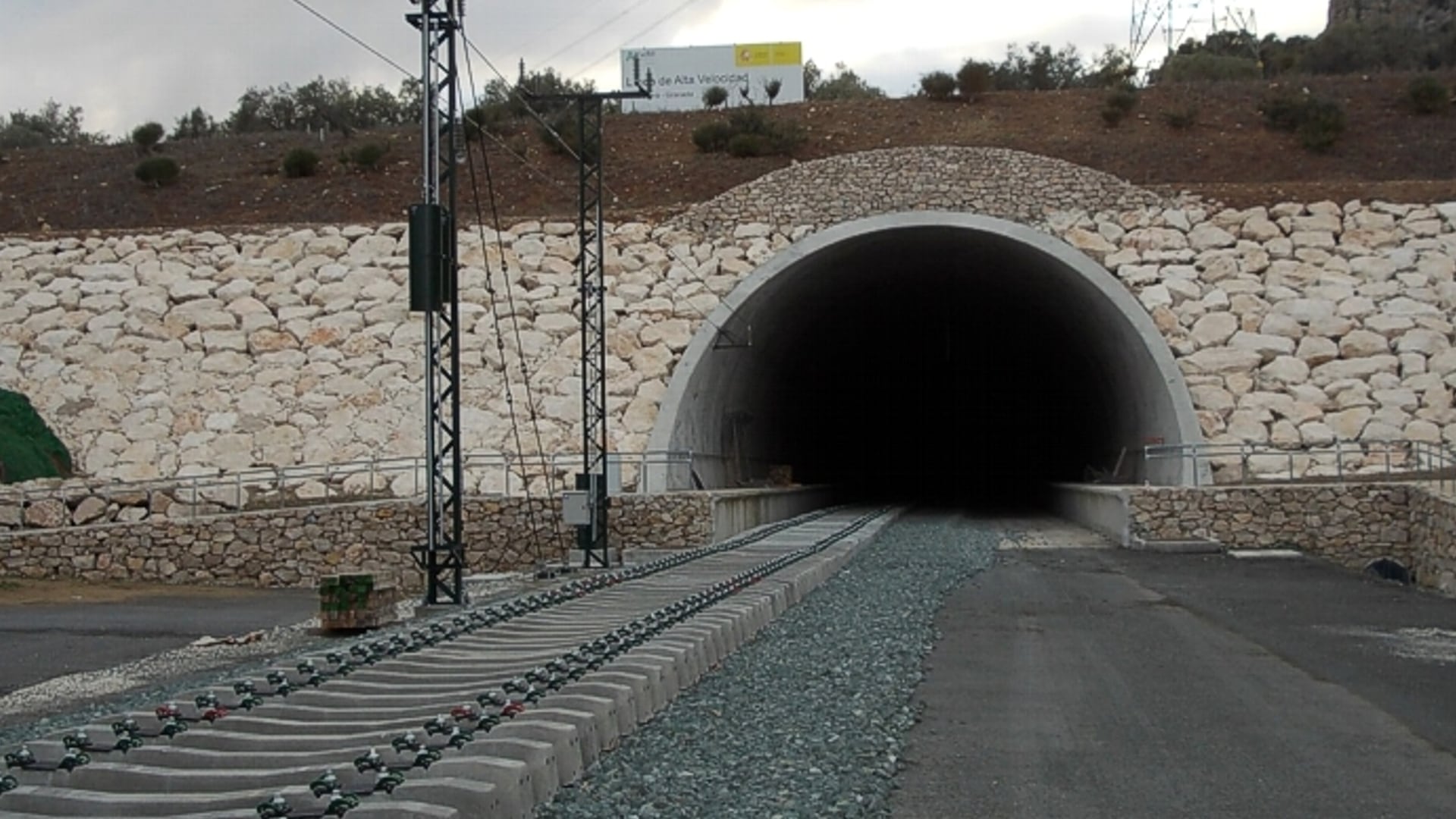 Túnel de la línea de alta velocidad Antequera-Granada en el municipio de Archidona