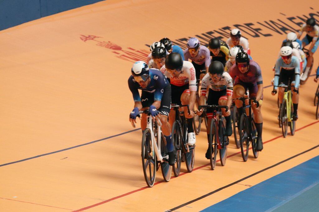 Albert Torres en un moment d'una de les proves encapçalant el grup ciclista als campionats d'Espanya.