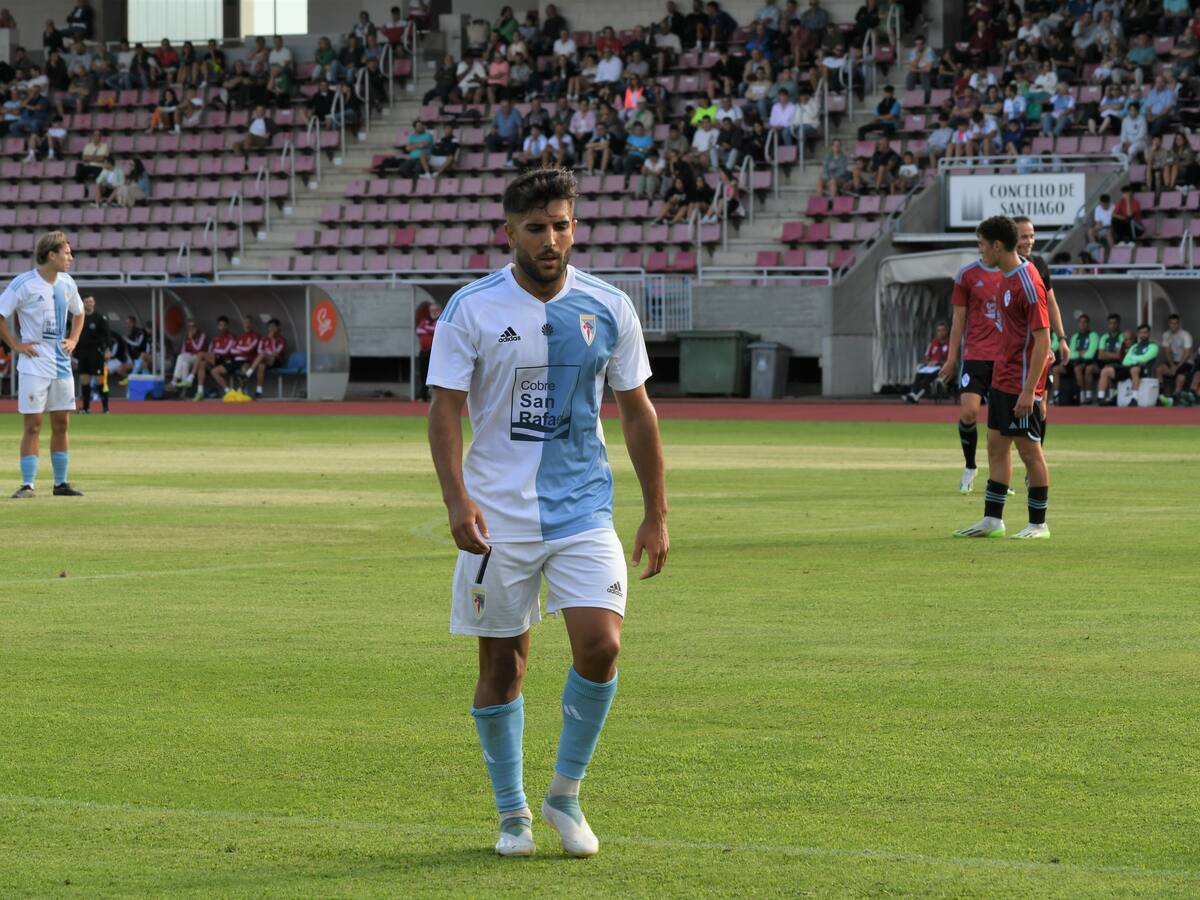 Juampa Barros: "Es un orgullo defender la camiseta de la SD Compostela"
